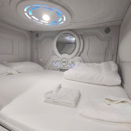 Just Hostel Capsules Alicante Exteriör bild
